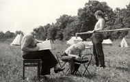 Tamme poldril 1979 suvel. Mõõdab Tiit Nilson, "registraatorid" on Ene Pastak ja Tiina Nilson.
